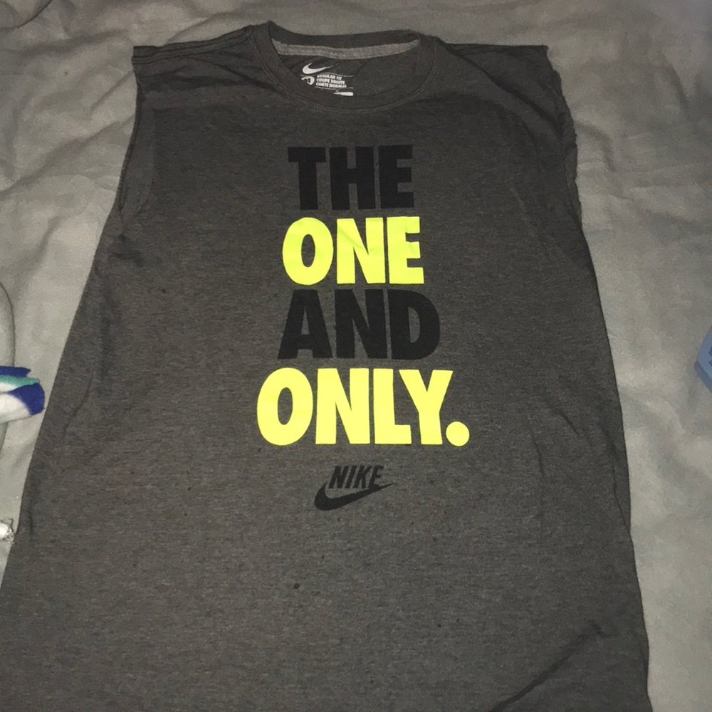 Nike the one and only tank size medium